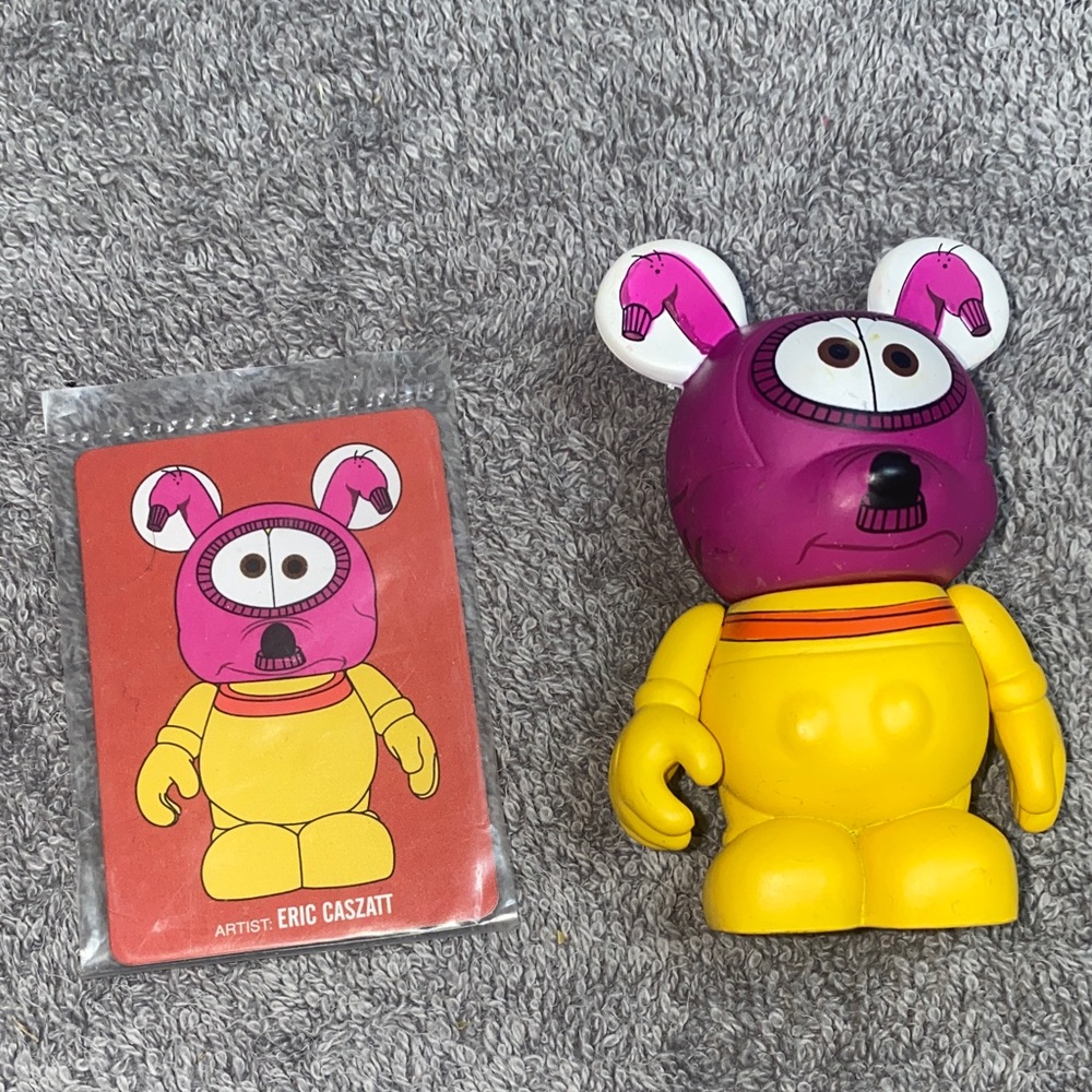 🌵Retired Disney Vinylmation ‘Pluto’s sweater’ from the "Have a laugh" series!